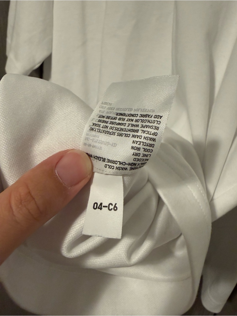 🚨LAST CHANCE!!!🚨 2 Uniqlo U - White Short Sleeve Crew Tees - Picture 6 of 6